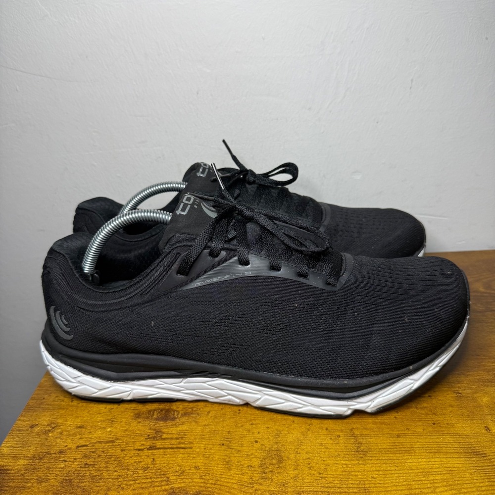 Topo Magnifly 3 Running Shoes Mens Size 11.5 Black M-Magnifly 3 Black/Black